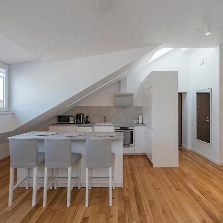 White 1 Bd Old Town Apartment By Hostlovers Kaunas Esterno foto